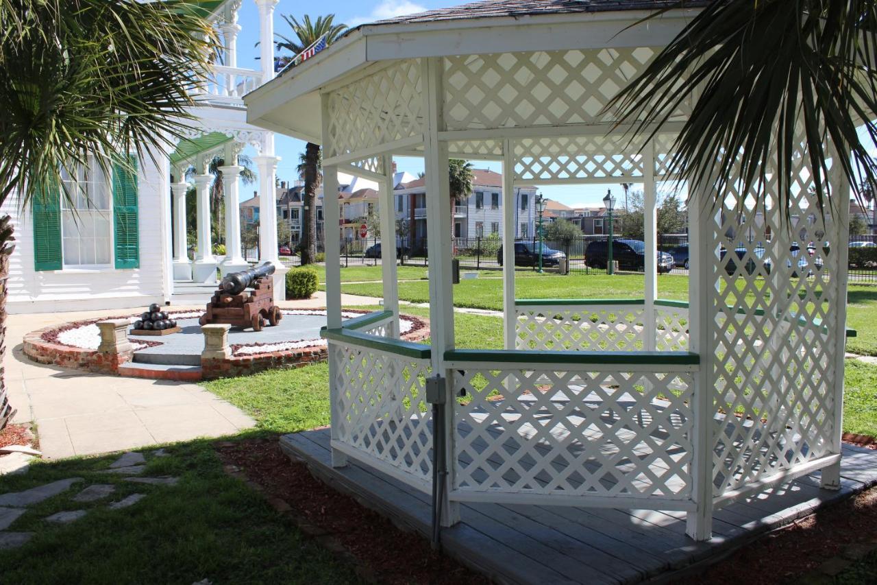 The George Manor Bed & Breakfast Galveston Exterior photo